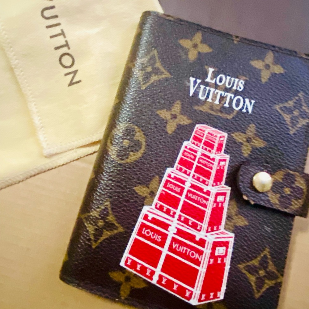 RARE Limited edition Red Trunk Agenda